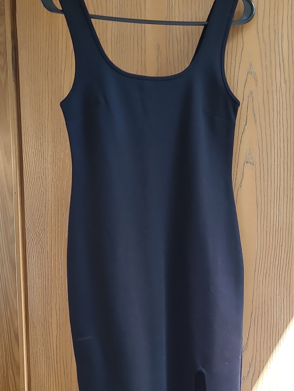 Forever 21 Black Scoop Neck Midi Dress